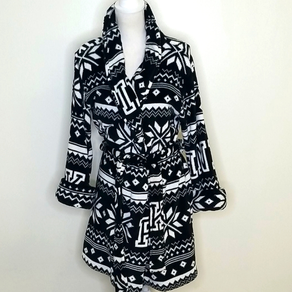 PINK Victoria's Secret Other - Pink By Victoria Secret Plush Robe